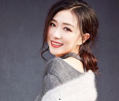 娱乐圈吃瓜少女是谁呀,她是如何成为热门话题的？